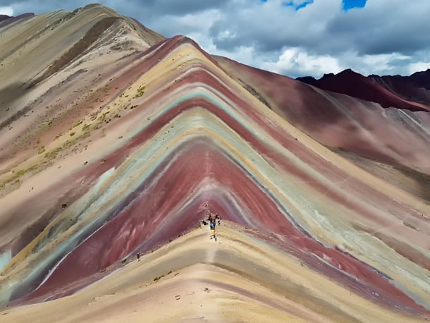 How high is Rainbow Mountain? 5 famous peaks lower than Vinicunca! How high is Rainbow Mountain? 5 famous peaks lower than Vinicunca!